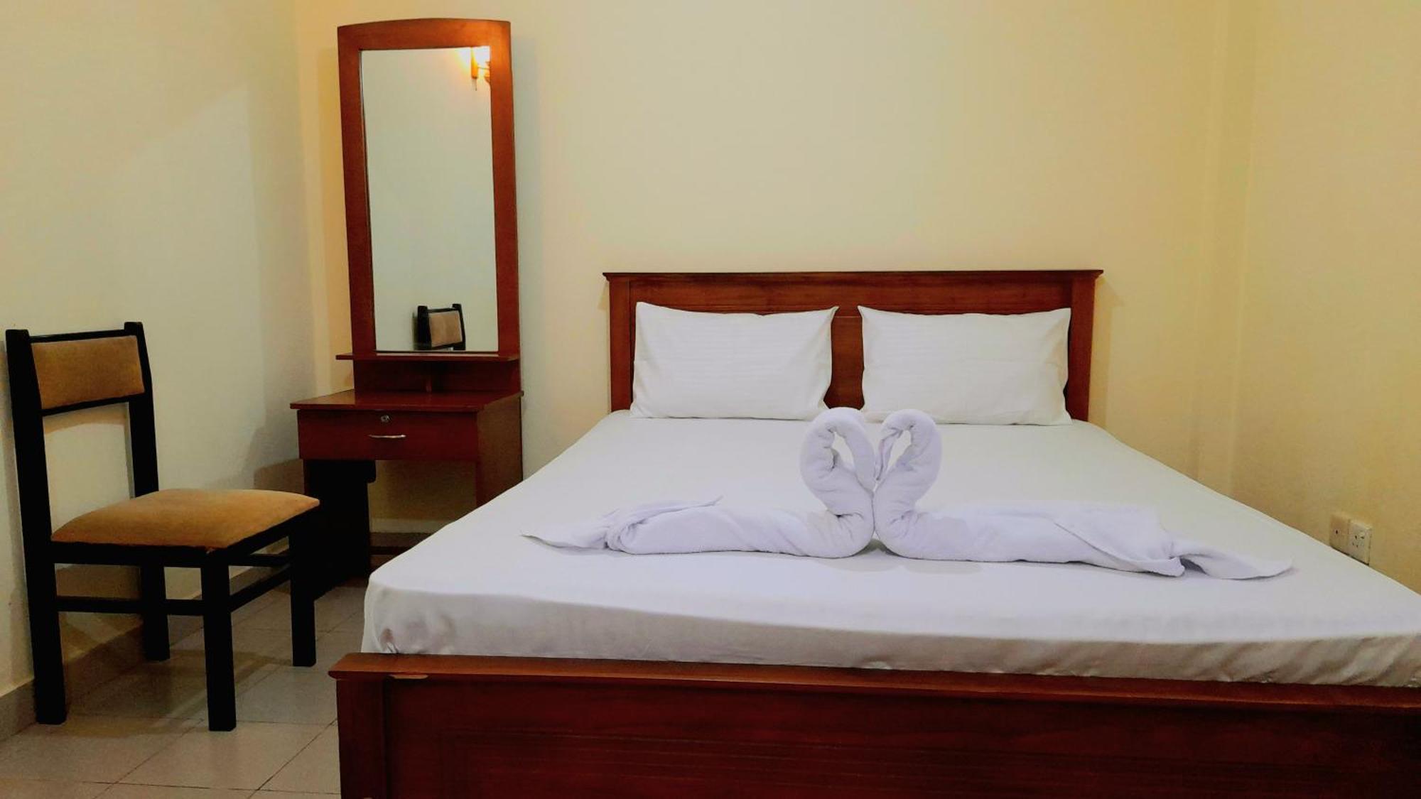 Madara Hotel Horana Exterior foto